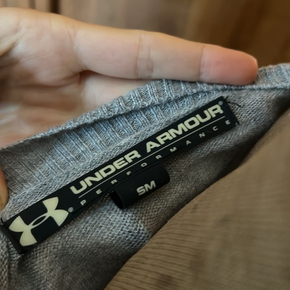 Gray wool blend cardigan from under armour - Picture 7 of 9